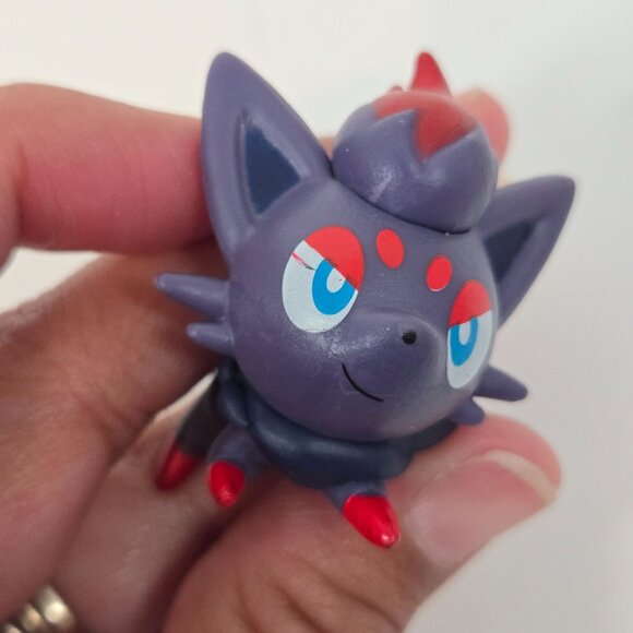 Pokemon Small Action Figures Lot of 9 Toxel Grookey Wooloo Mankey Carvanha Zorua - Picture 7 of 11